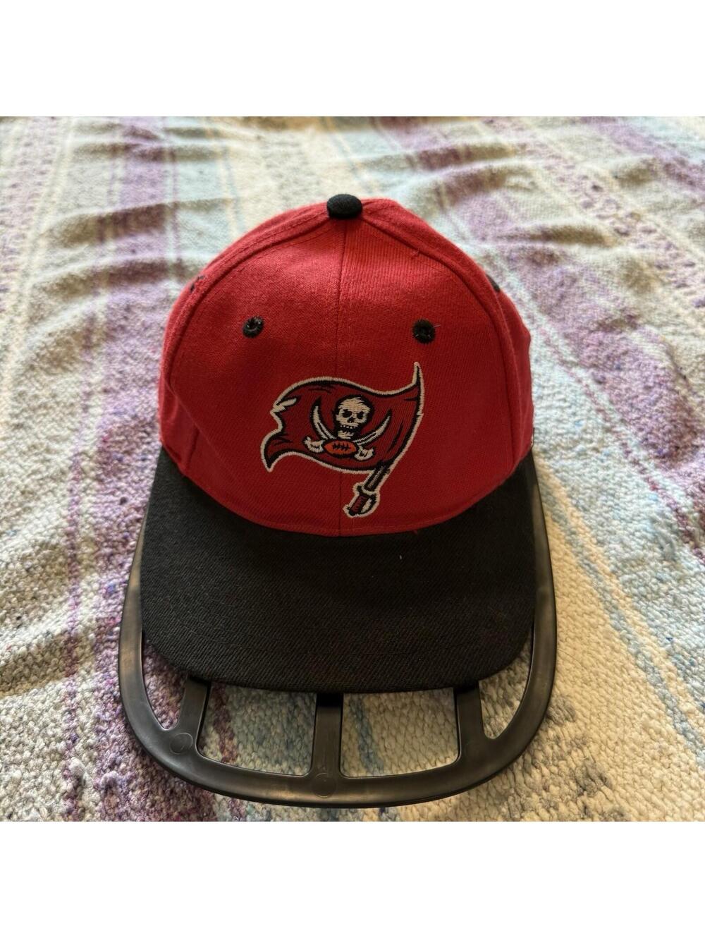 Vintage 90s Tampa Bay Buccaneers Logo Athletic Snapback Hat Cap Pirate Flag OSFA